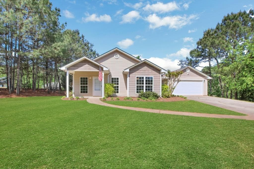 3 bedroom, 2 bathroom, 1,263 sq ft single family residence for sale at 110 Midway Road, Marietta, GA 30064