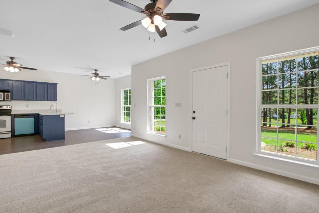 3 bedroom, 2 bathroom, 1,263 sq ft single family residence for sale at 110 Midway Road, Marietta, GA 30064 — photo 3