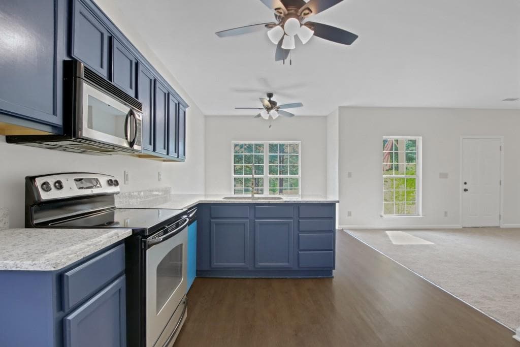 3 bedroom, 2 bathroom, 1,263 sq ft single family residence for sale at 110 Midway Road, Marietta, GA 30064 — photo 6