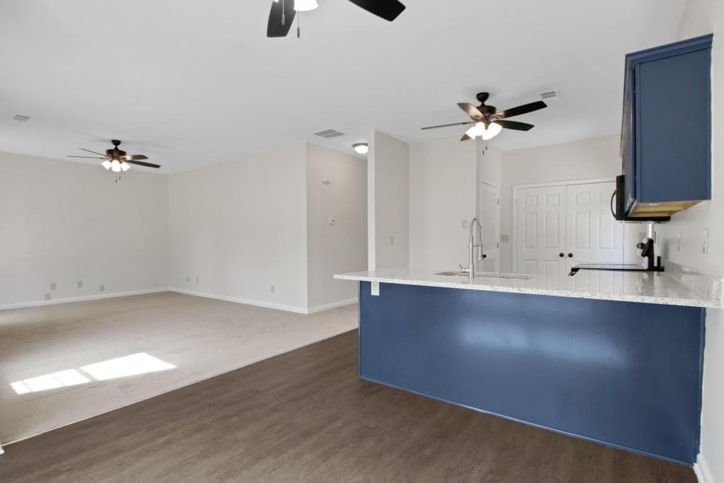 3 bedroom, 2 bathroom, 1,263 sq ft single family residence for sale at 110 Midway Road, Marietta, GA 30064 — photo 7