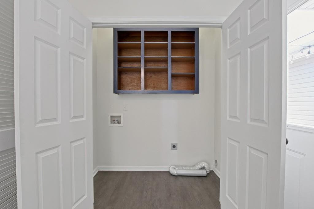 3 bedroom, 2 bathroom, 1,263 sq ft single family residence for sale at 110 Midway Road, Marietta, GA 30064 — photo 8