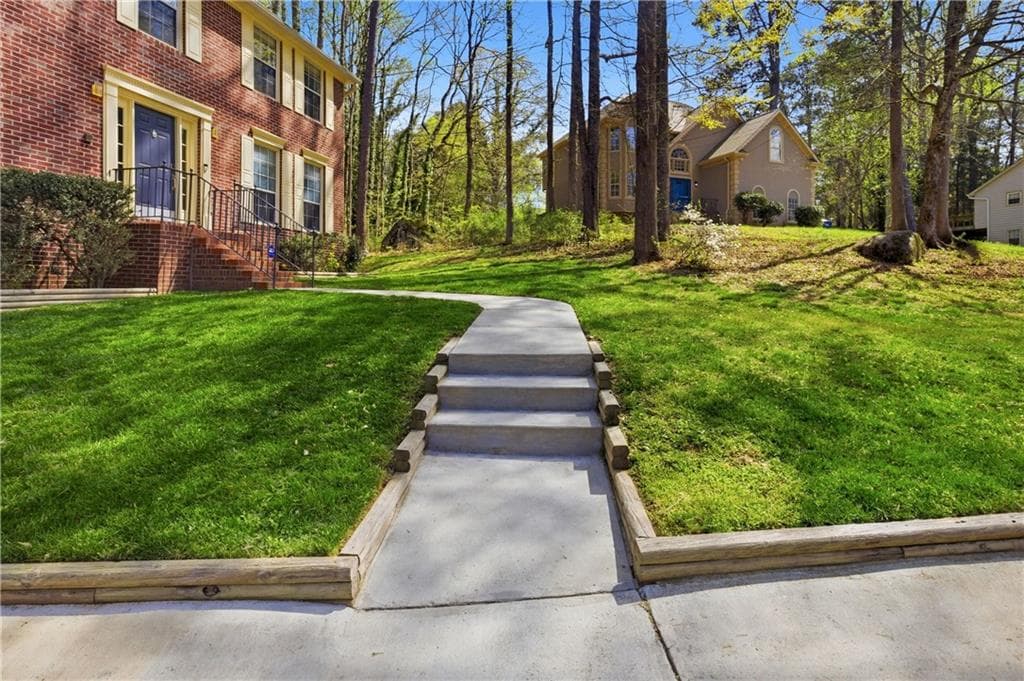 4 bedroom, 3 bathroom, 2,808 sq ft single family residence for sale at 145 Shadybrook Lane, Atlanta, GA 30331 — photo 4