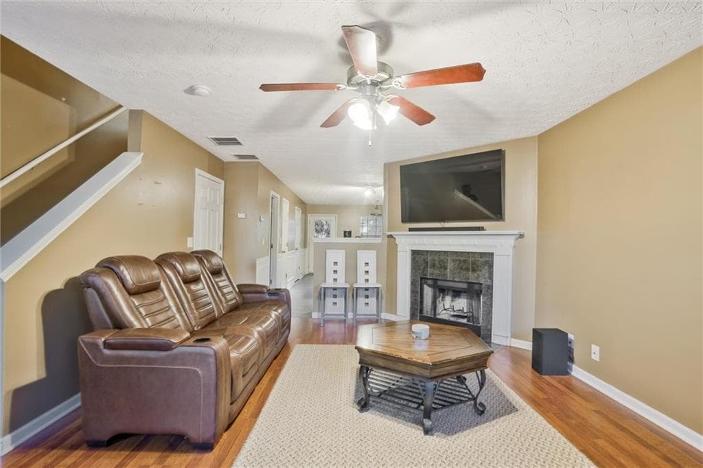 2 bedroom, 3 bathroom, 1,590 sq ft townhouse for rent at 2870 Vining Ridge Terrace, Decatur, GA 30034 for $1,700 a month — photo 2
