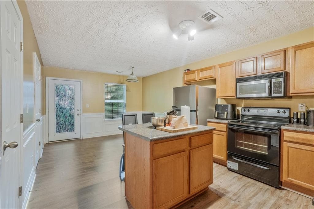 2 bedroom, 3 bathroom, 1,590 sq ft townhouse for rent at 2870 Vining Ridge Terrace, Decatur, GA 30034 for $1,700 a month — photo 6
