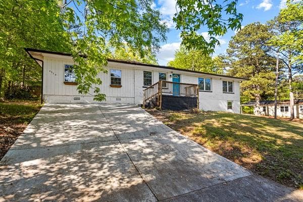 4 bedroom, 3 bathroom, 1,760 sq ft single family residence for sale at 2529 Ryne Street, Atlanta, GA 30318 — photo 1 of 17