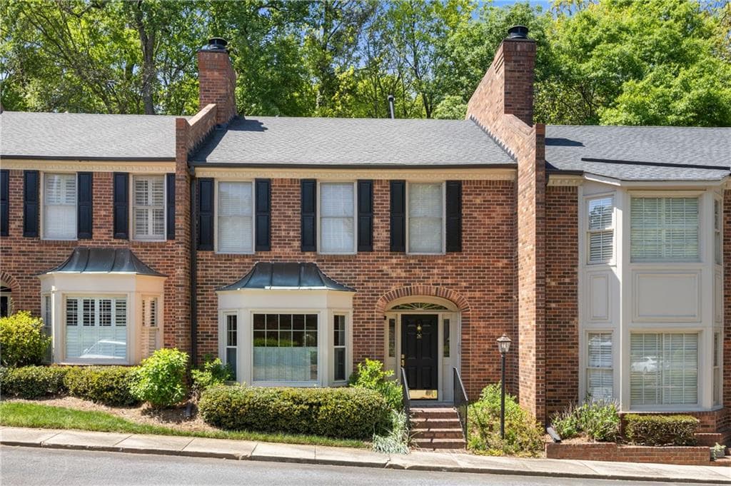 26 Howell Mill Pltn, Atlanta, GA 30327 — most recent listing photo