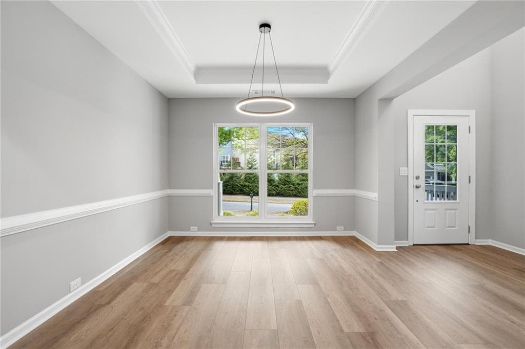 4 bedroom, 4 bathroom, 3,319 sq ft single family residence for sale at 7812 Keepsake Lane, Flowery Branch, GA 30542 — photo 9