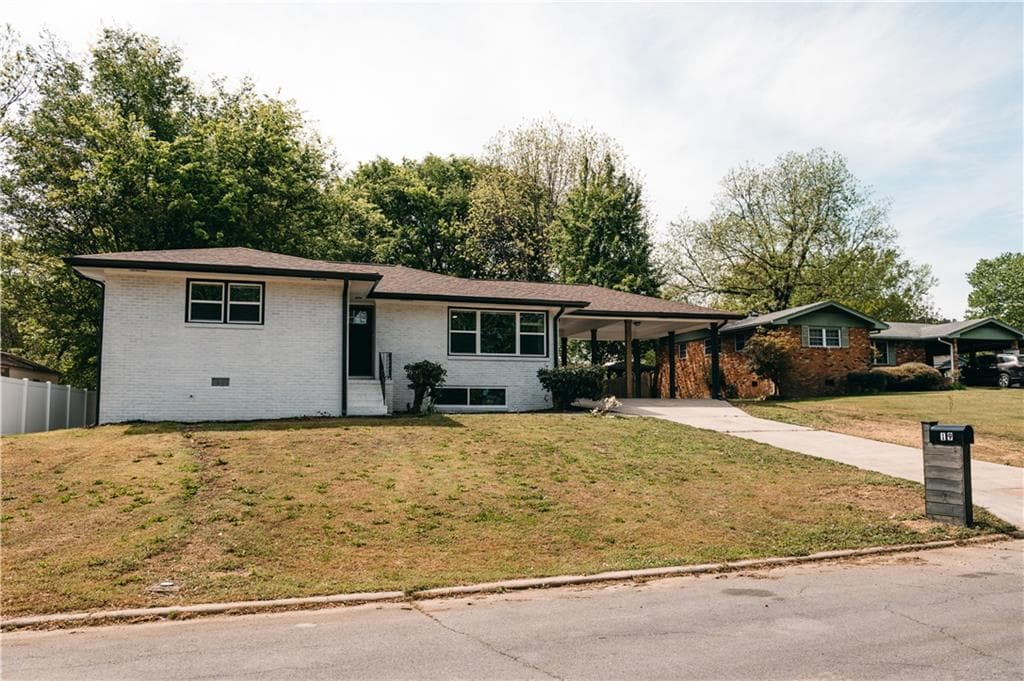 3 bedroom, 3 bathroom, 1,296 sq ft single family residence under contract at 19 S Central Avenue, Lindale, GA 30147