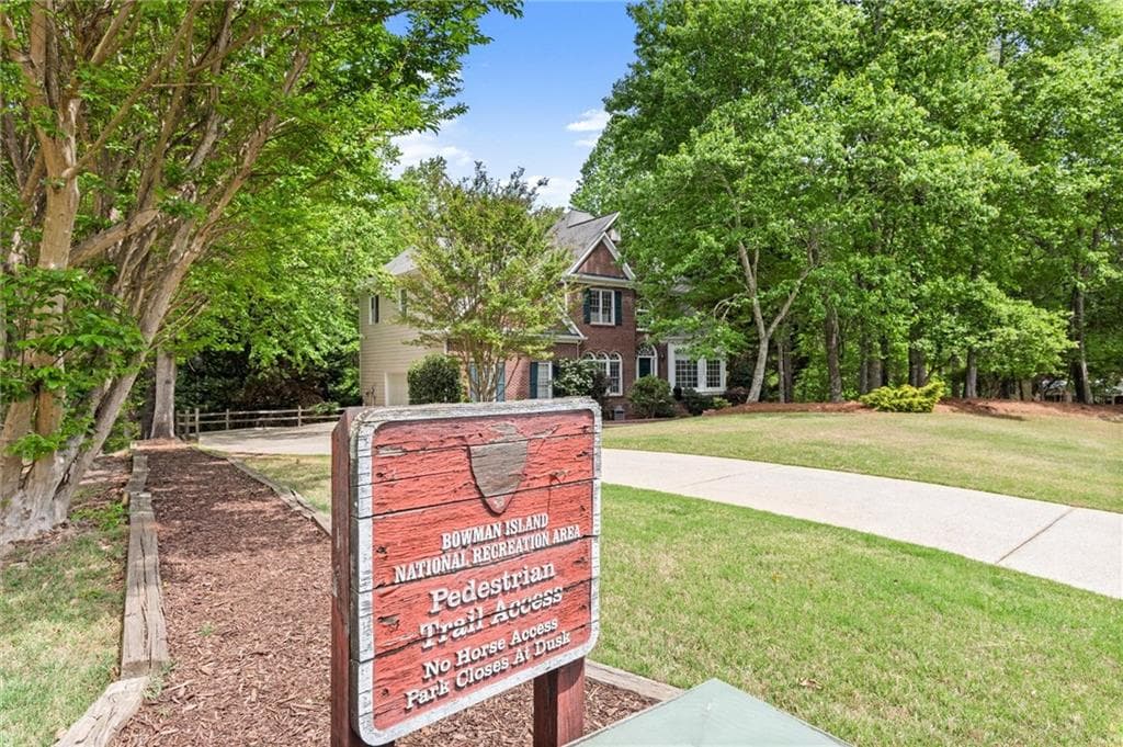5 bedroom, 4 bathroom, 4,120 sq ft single family residence for sale at 4425 Woodside Court, Cumming, GA 30041 — photo 3