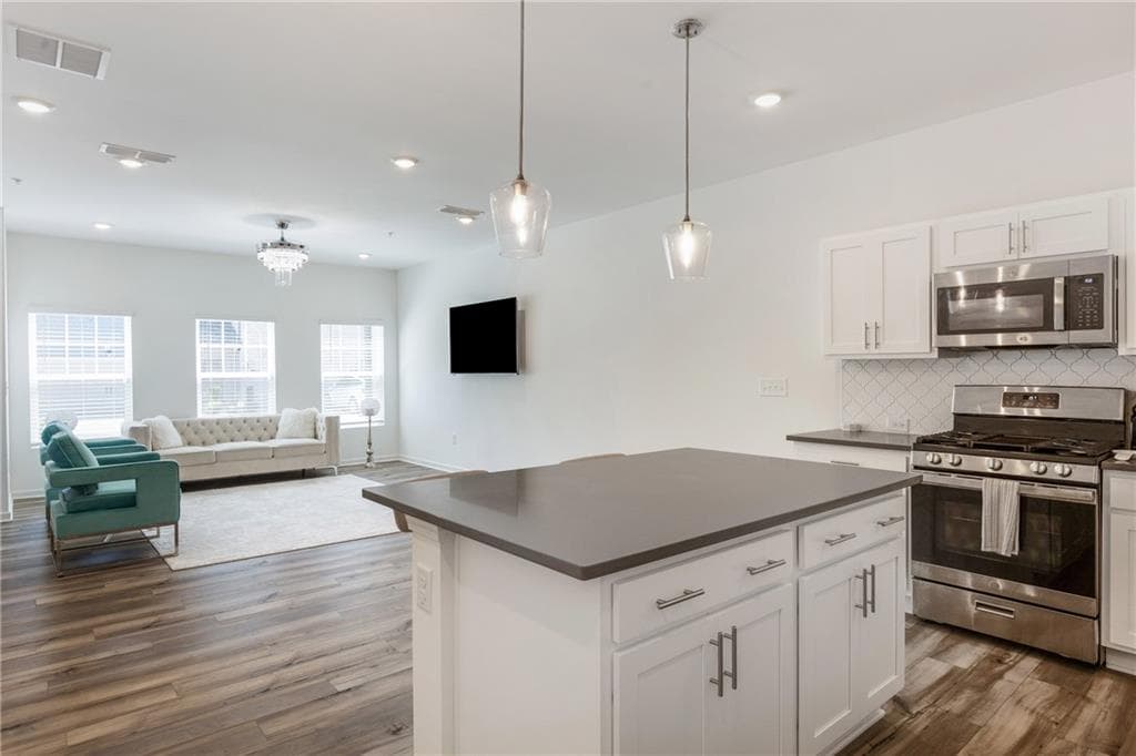 3 bedroom, 3 bathroom, 1,507 sq ft townhouse for sale at 2101 Stillhaven Place, Douglasville, GA 30135 — photo 10
