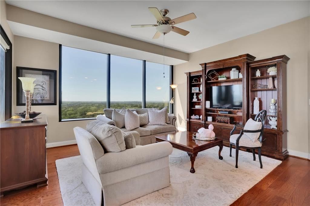 2 bedroom, 2 bathroom, 1,371 sq ft condominium for sale at 2828 Peachtree Road 1901, Atlanta, GA 30305
