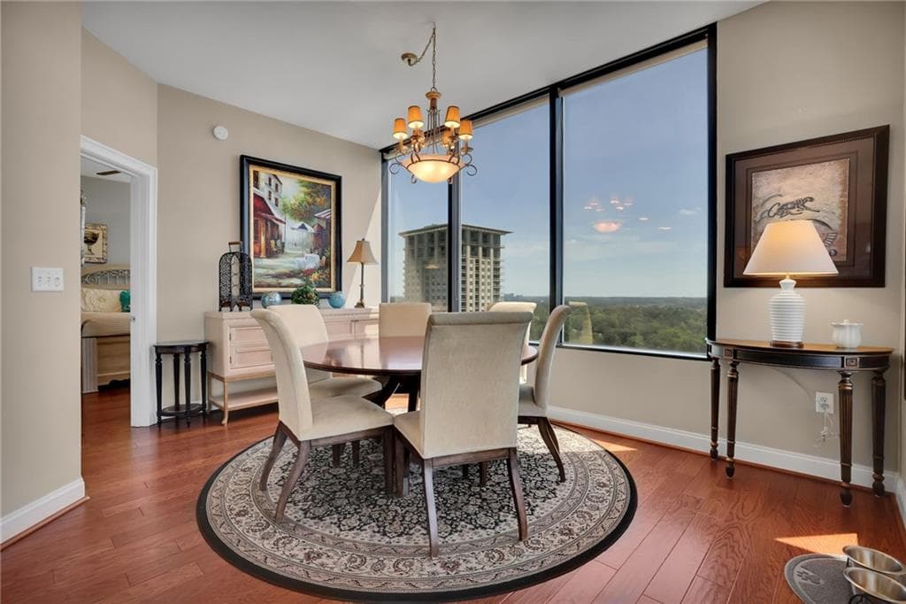 2 bedroom, 2 bathroom, 1,371 sq ft condominium for sale at 2828 Peachtree Road 1901, Atlanta, GA 30305 — photo 8