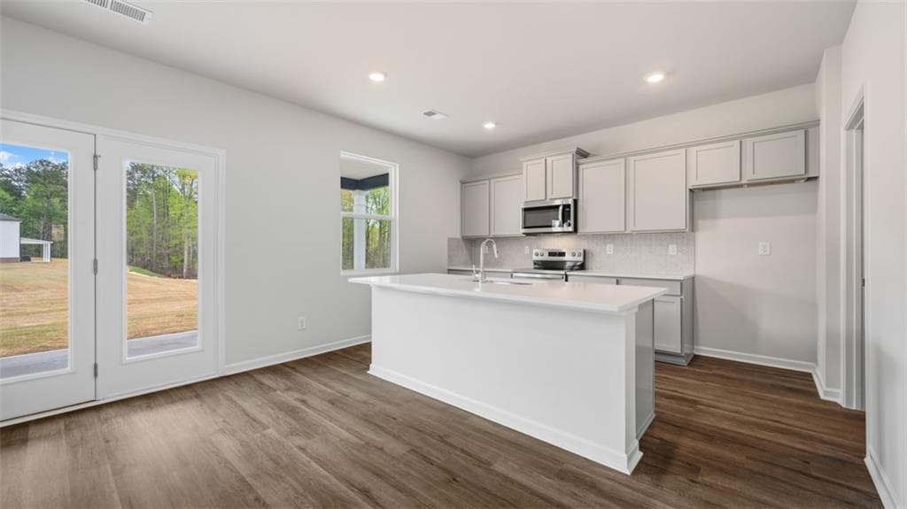 4 bedroom, 3 bathroom, 2,338 sq ft single family residence under contract at 522 Great Salt Lane, Hoschton, GA 30548 — photo 3
