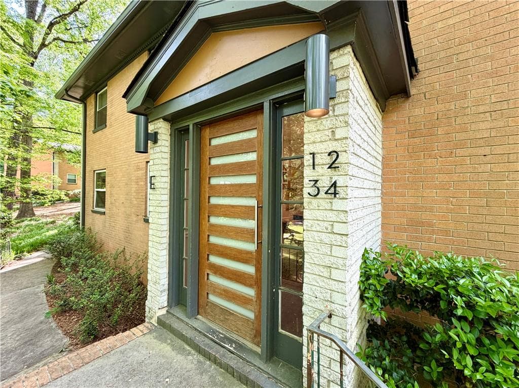 2 bedroom, 2 bathroom, 1,014 sq ft condominium sold at 1010 Scott Boulevard E4, Decatur, GA 30030