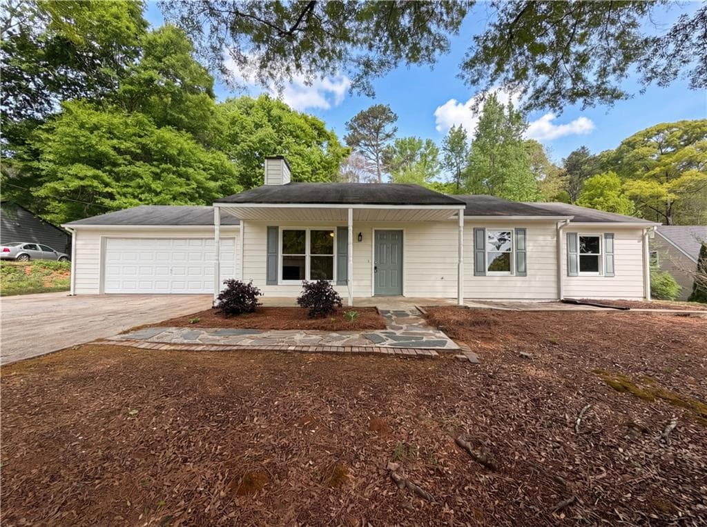 3 bedroom, 2 bathroom, 1,240 sq ft single family residence for sale at 1514 Willow Gate Way, Auburn, GA 30011 — photo 1 of 16