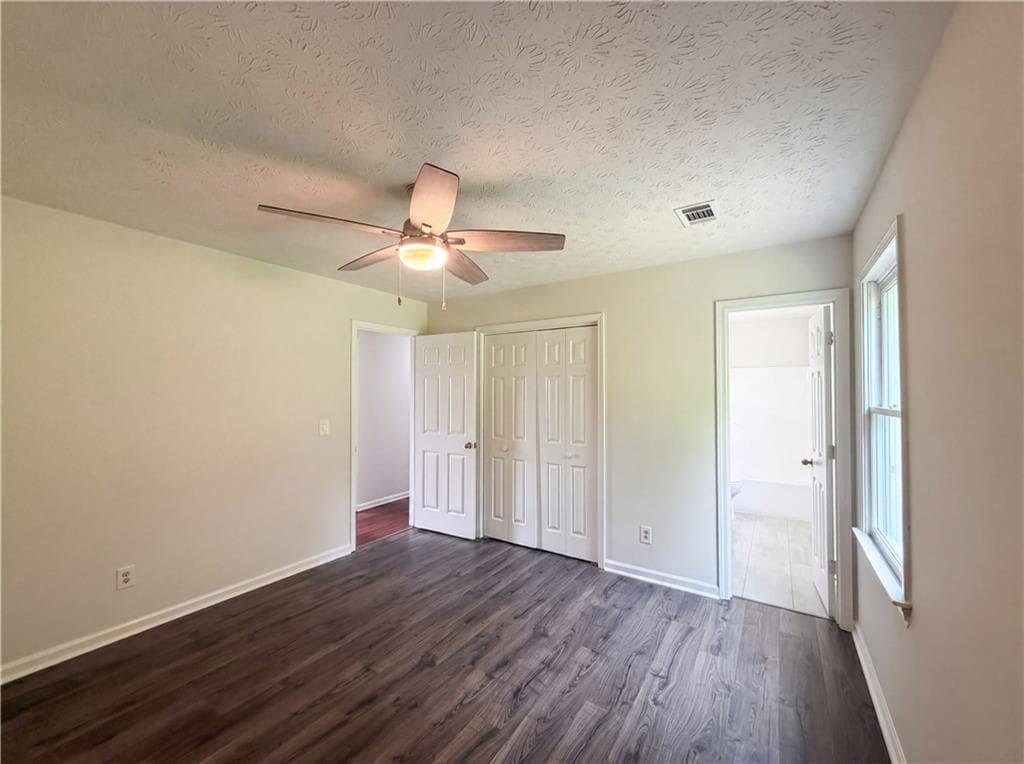 3 bedroom, 2 bathroom, 1,240 sq ft single family residence for sale at 1514 Willow Gate Way, Auburn, GA 30011 — photo 4
