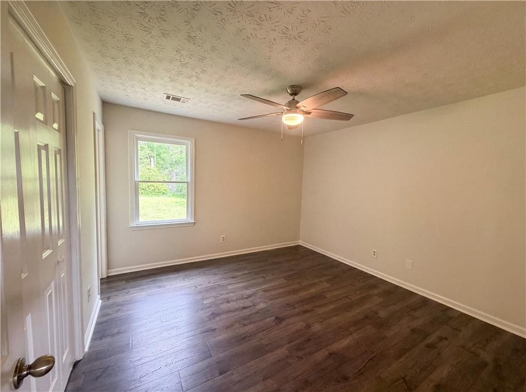 3 bedroom, 2 bathroom, 1,240 sq ft single family residence for sale at 1514 Willow Gate Way, Auburn, GA 30011 — photo 9