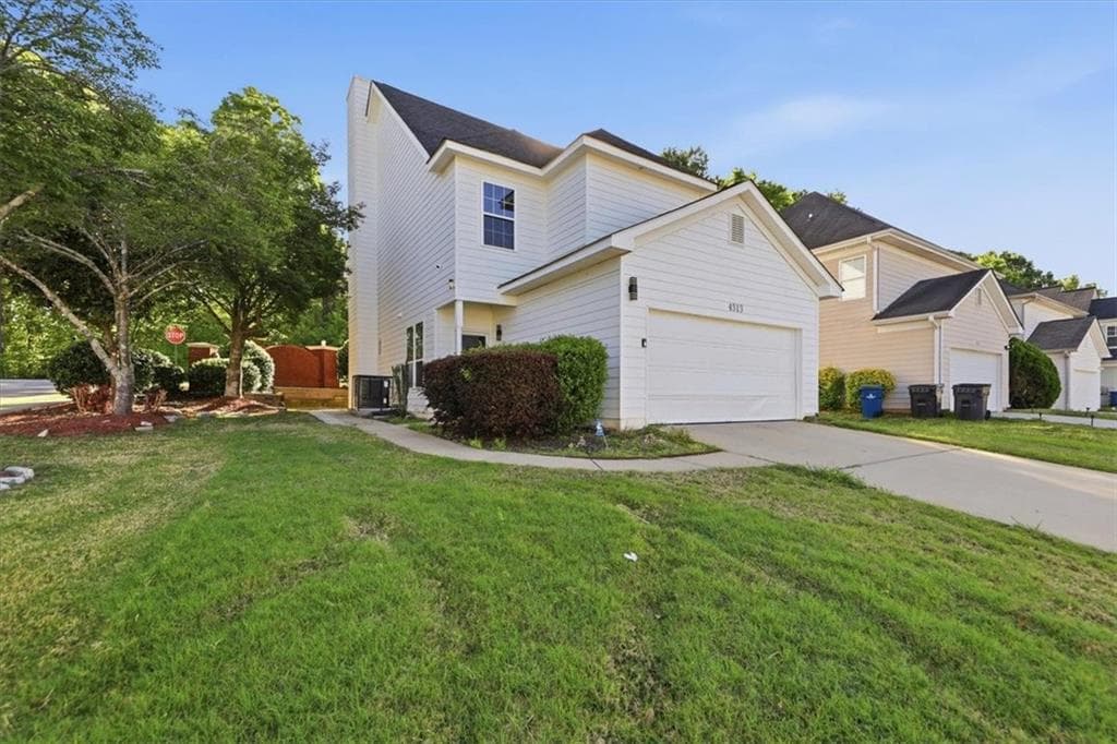3 bedroom, 2 bathroom, 1,736 sq ft single family residence under contract at 4313 Ben Hill Road, Atlanta, GA 30349 — photo 2
