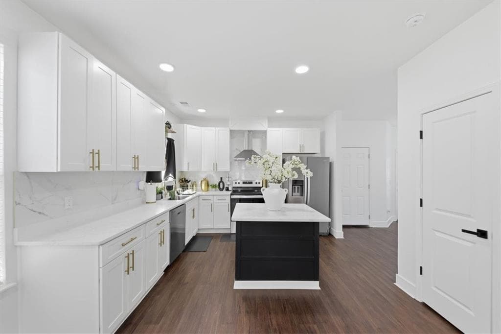 3 bedroom, 2 bathroom, 1,736 sq ft single family residence under contract at 4313 Ben Hill Road, Atlanta, GA 30349 — photo 9