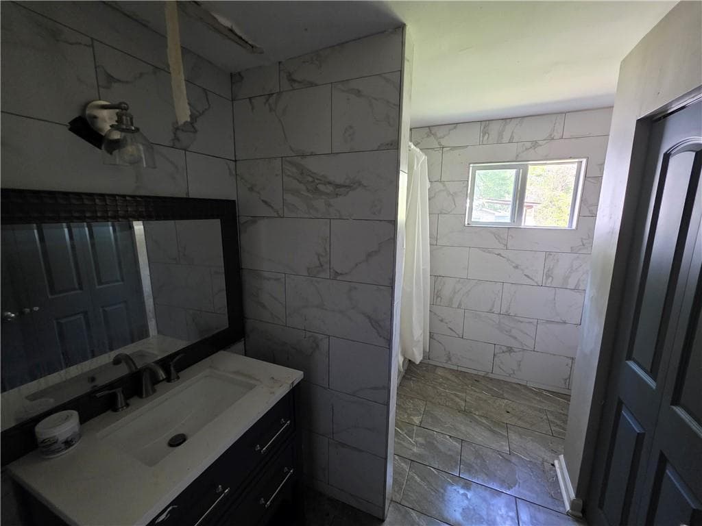 3 bedroom, 2 bathroom, 1,325 sq ft single family residence for sale at 431 Lanier Street, Atlanta, GA 30318 — photo 5