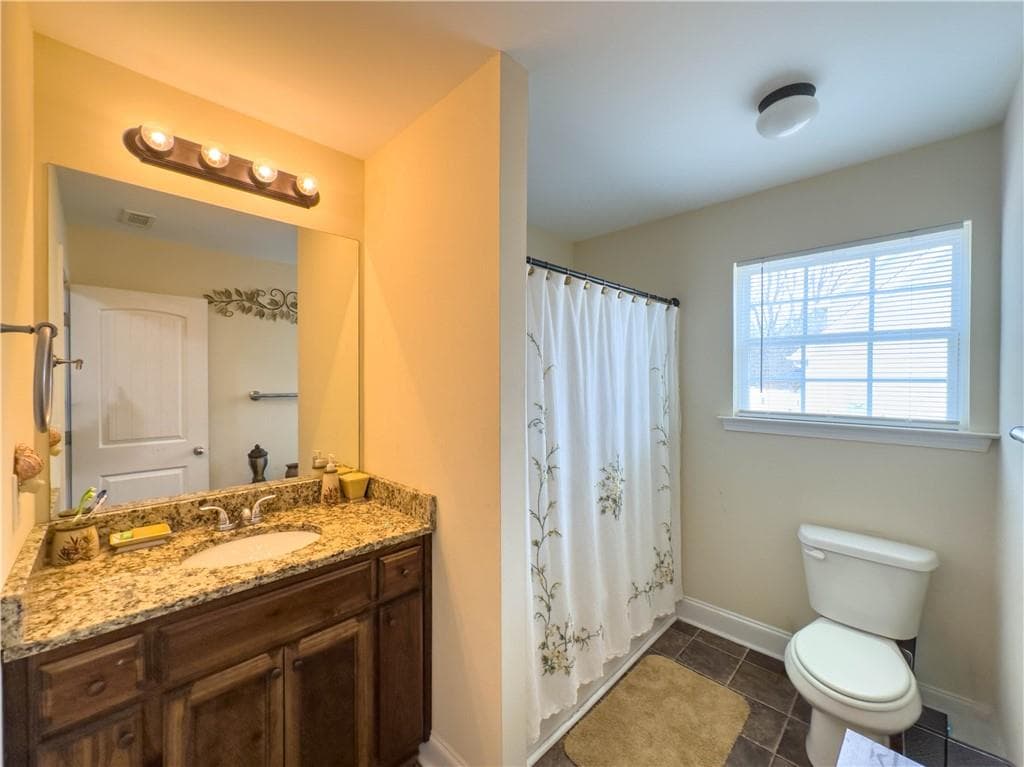 3 bedroom, 3 bathroom, 1,924 sq ft single family residence under contract at 5409 Stepstone Way, Gainesville, GA 30506 — photo 5