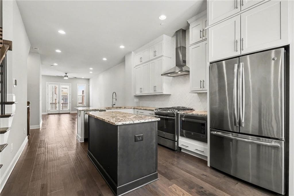 2 bedroom, 4 bathroom, 1,801 sq ft townhouse for sale at 4745 Roswell Road, Sandy Springs, GA 30342