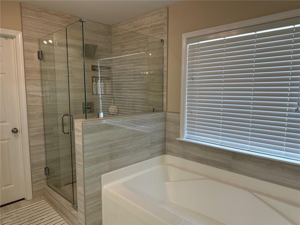 4 bedroom, 3 bathroom, 2,834 sq ft single family residence for sale at 3863 Amberleigh Trace, Gainesville, GA 30507 — photo 7