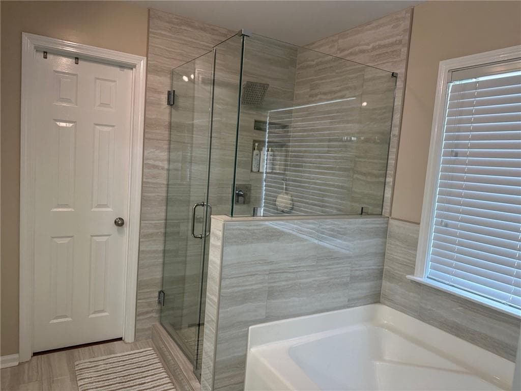 4 bedroom, 3 bathroom, 2,834 sq ft single family residence for sale at 3863 Amberleigh Trace, Gainesville, GA 30507 — photo 8