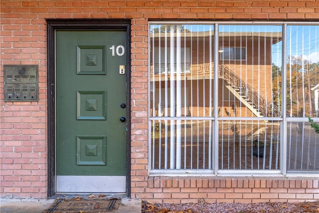 2 bedroom, 1 bathroom apartment for rent at 1135 Woodland Avenue, Atlanta, GA 30324 for $1,595 a month — photo 2