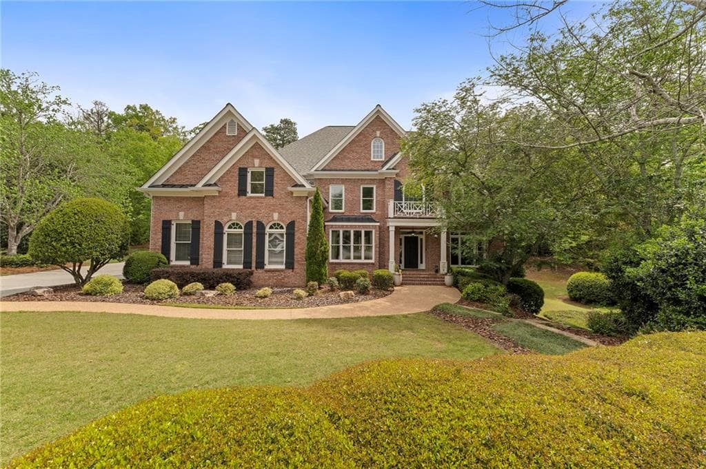 6 bedroom, 6 bathroom, 6,820 sq ft single family residence sold at 320 Willow Glade Point, Johns Creek, GA 30022