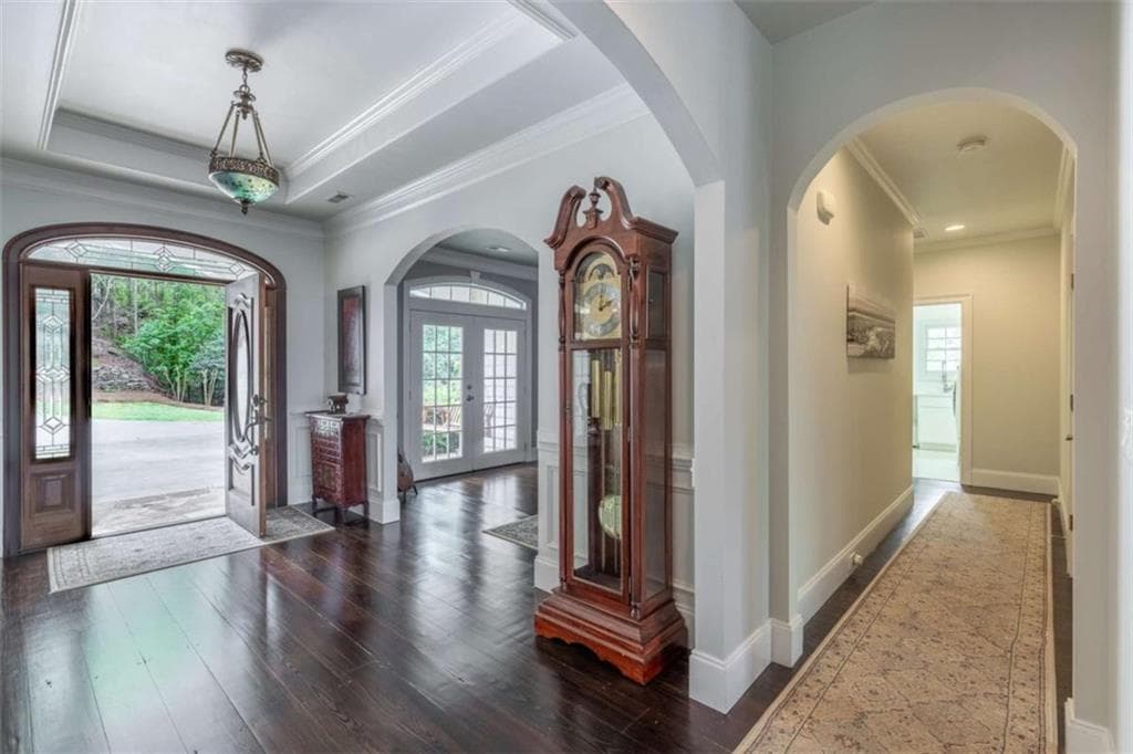 5 bedroom, 5 bathroom, 7,297 sq ft single family residence for sale at 5804 Ridgewater Circle, Gainesville, GA 30506 — photo 8