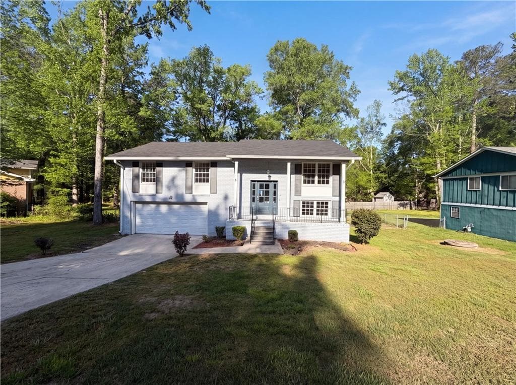 3 bedroom, 3 bathroom, 1,704 sq ft single family residence for sale at 1010 Buckhurst Drive, Atlanta, GA 30349