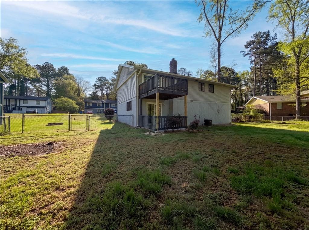 3 bedroom, 3 bathroom, 1,704 sq ft single family residence for sale at 1010 Buckhurst Drive, Atlanta, GA 30349 — photo 5