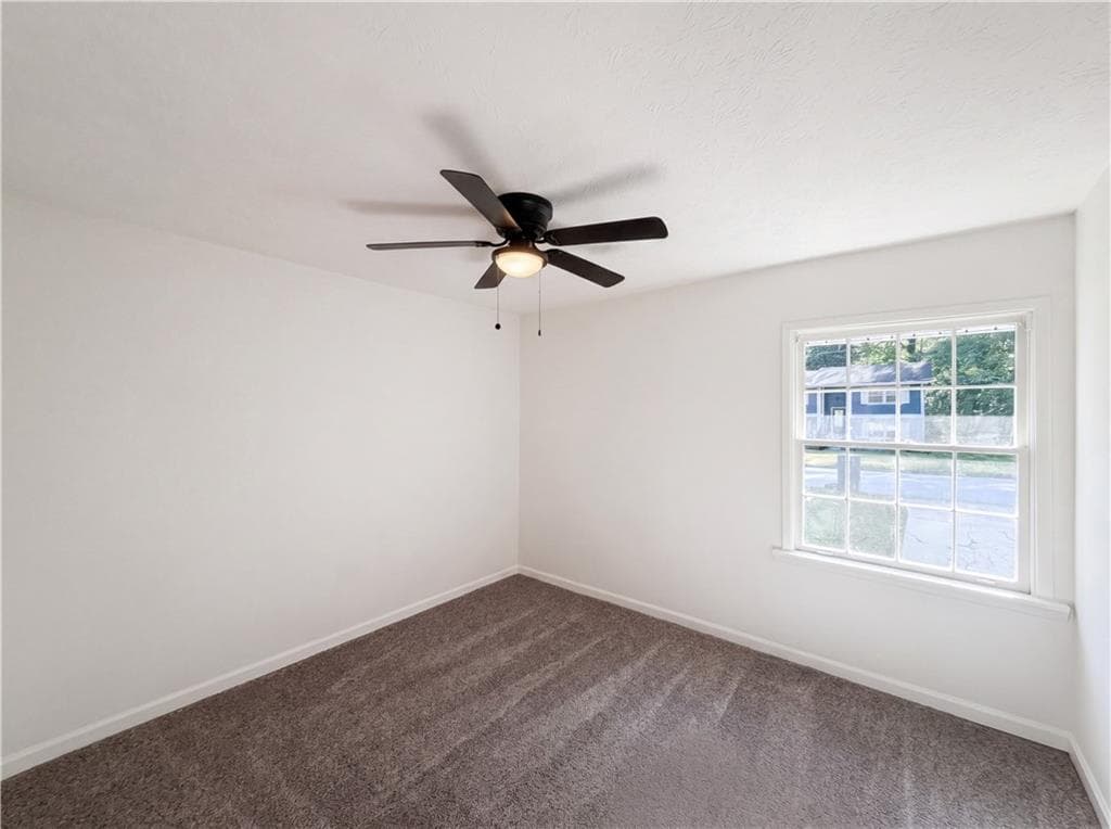 3 bedroom, 3 bathroom, 1,704 sq ft single family residence for sale at 1010 Buckhurst Drive, Atlanta, GA 30349 — photo 7