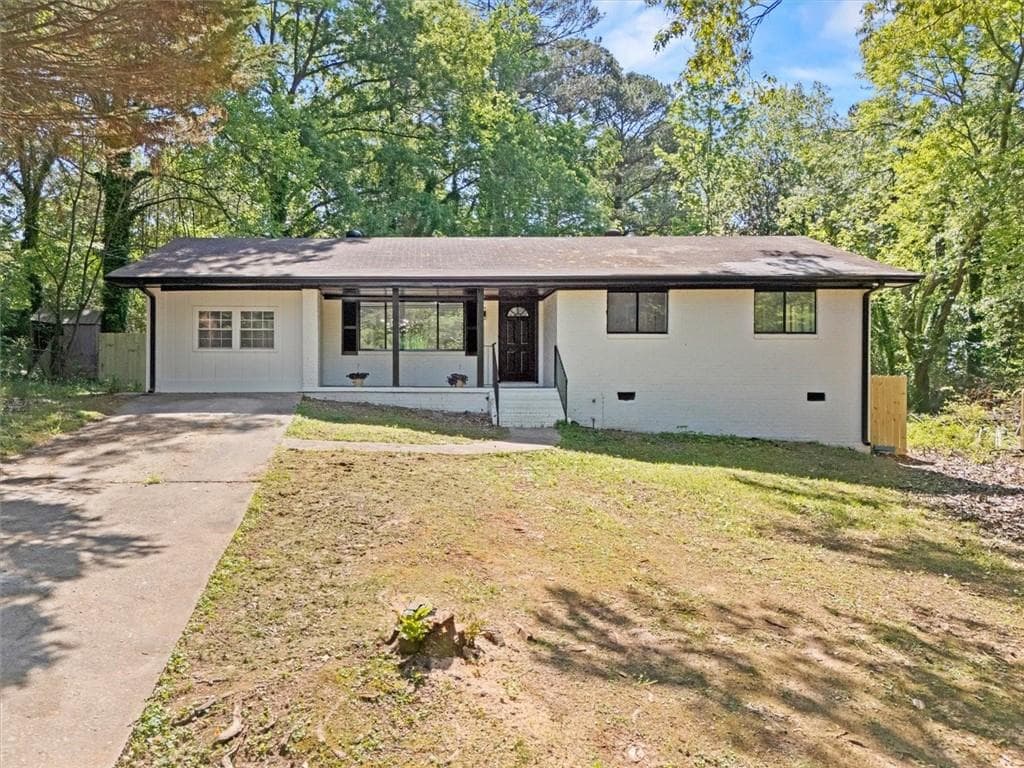 4 bedroom, 3 bathroom, 1,210 sq ft single family residence sold at 4089 Thetford Court, Decatur, GA 30035