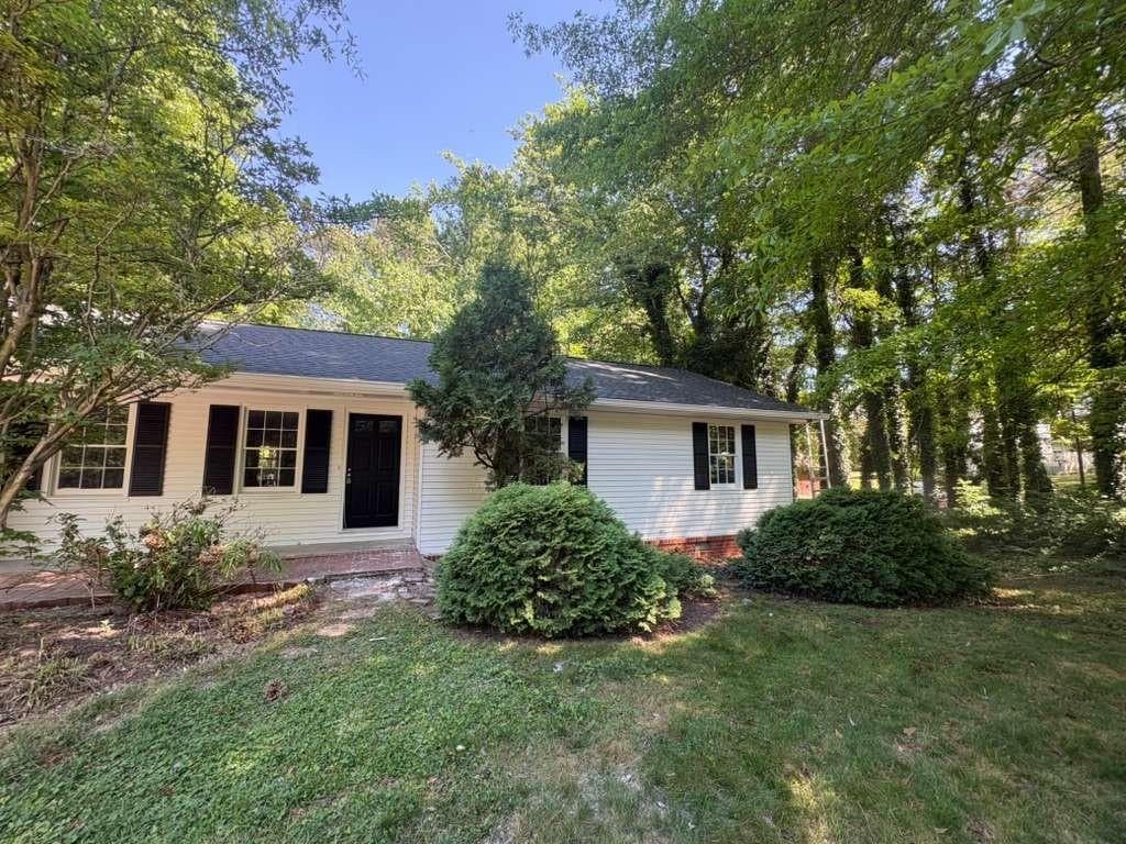 3 bedroom, 2 bathroom single family residence sold at 1301 Braselton Highway, Lawrenceville, GA 30043