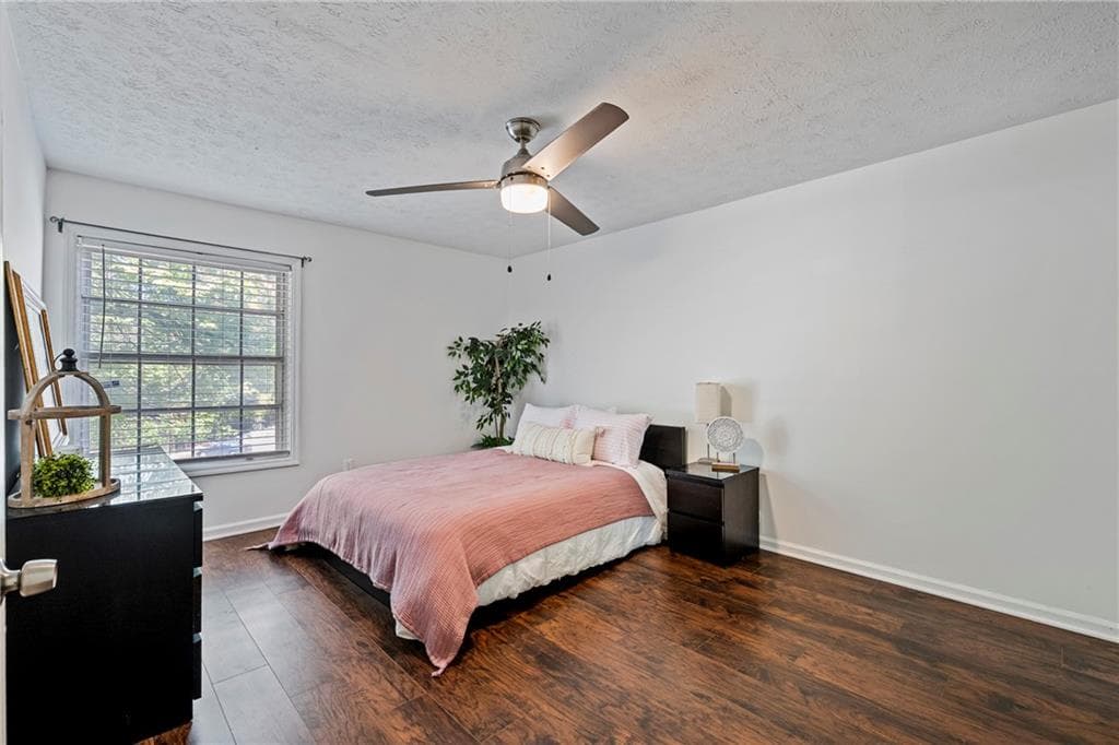 2 bedroom, 2 bathroom, 1,048 sq ft condominium for sale at 725 Dalrymple Road 5C, Sandy Springs, GA 30328 — photo 10