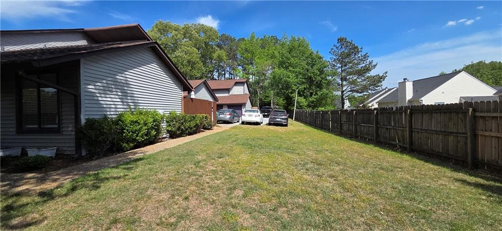 2 bedroom, 2 bathroom, 986 sq ft condominium for sale at 2717 Flintlock Place, Austell, GA 30106 — photo 4