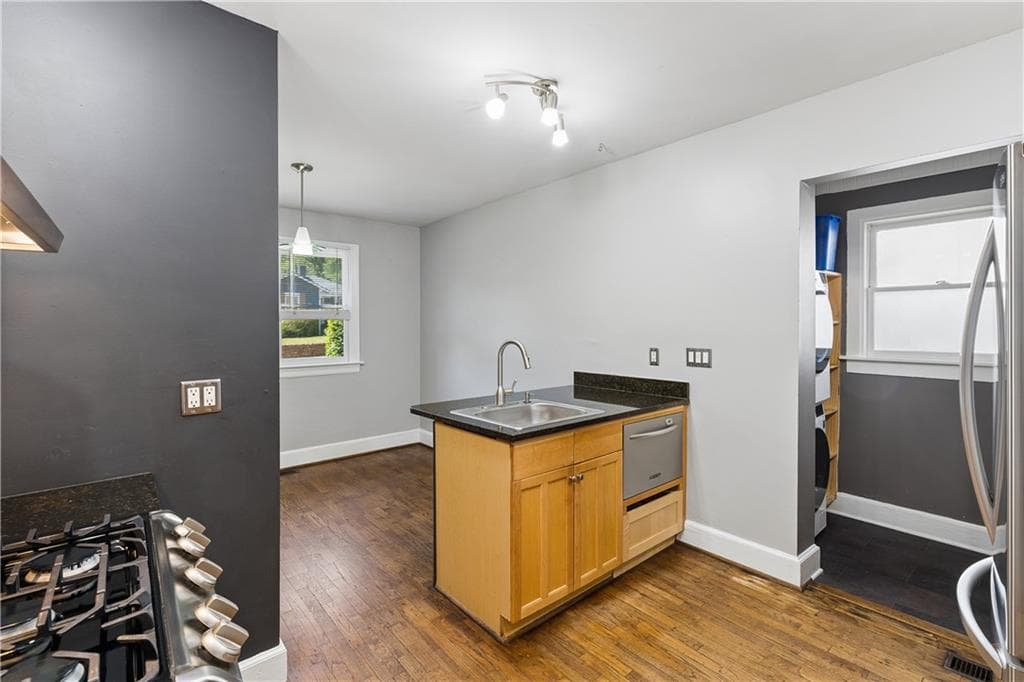 2 bedroom, 1 bathroom, 833 sq ft single family residence for sale at 404 Blake Avenue, Atlanta, GA 30316 — photo 9