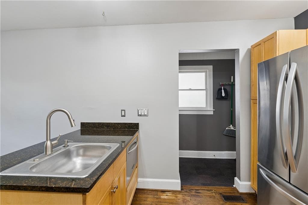 2 bedroom, 1 bathroom, 833 sq ft single family residence for sale at 404 Blake Avenue, Atlanta, GA 30316 — photo 10