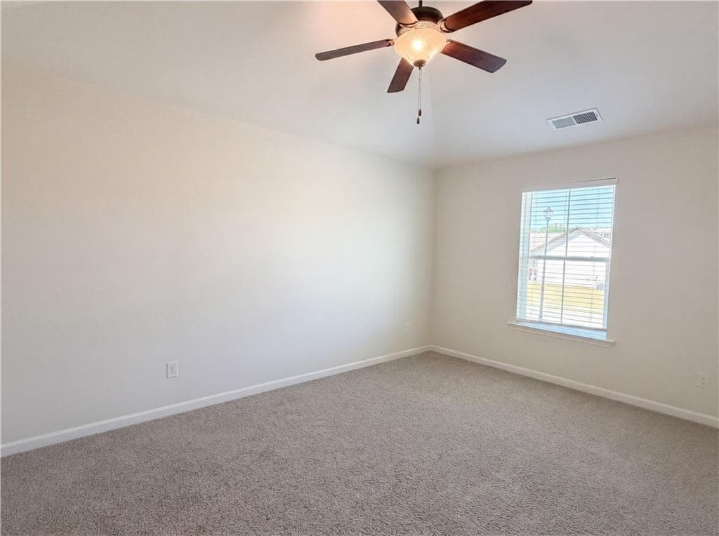 4 bedroom, 3 bathroom, 1,682 sq ft single family residence for sale at 271 Stane Brook Court, Jackson, GA 30233 — photo 4