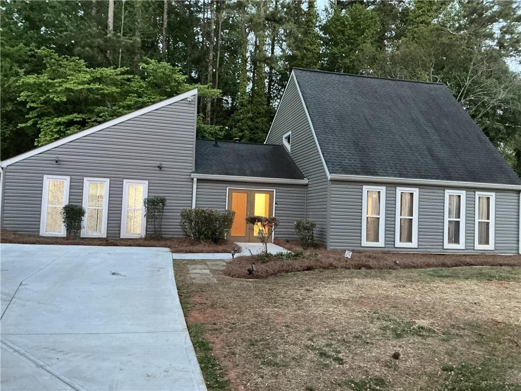 3 bedroom, 2 bathroom, 2,000 sq ft single family residence sold at 360 Vineyard Drive, Marietta, GA 30064
