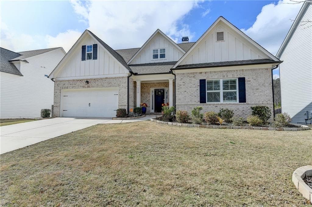 4 bedroom, 3 bathroom, 2,605 sq ft single family residence for sale at 1930 Grand Lanier Drive, Buford, GA 30518 — photo 2