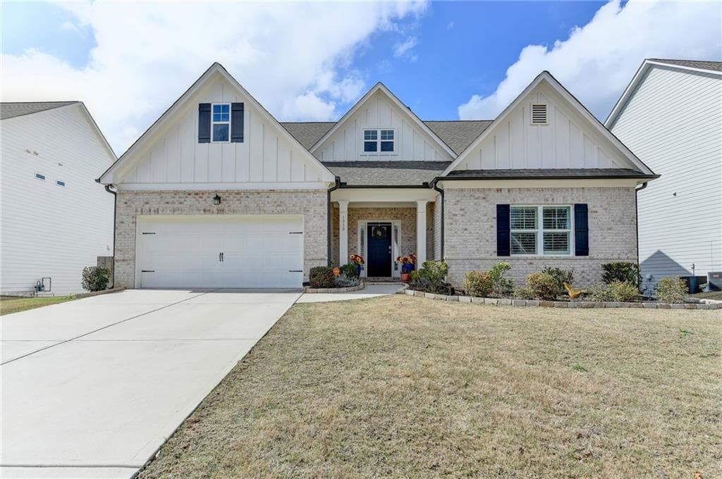 4 bedroom, 3 bathroom, 2,605 sq ft single family residence for sale at 1930 Grand Lanier Drive, Buford, GA 30518 — photo 4