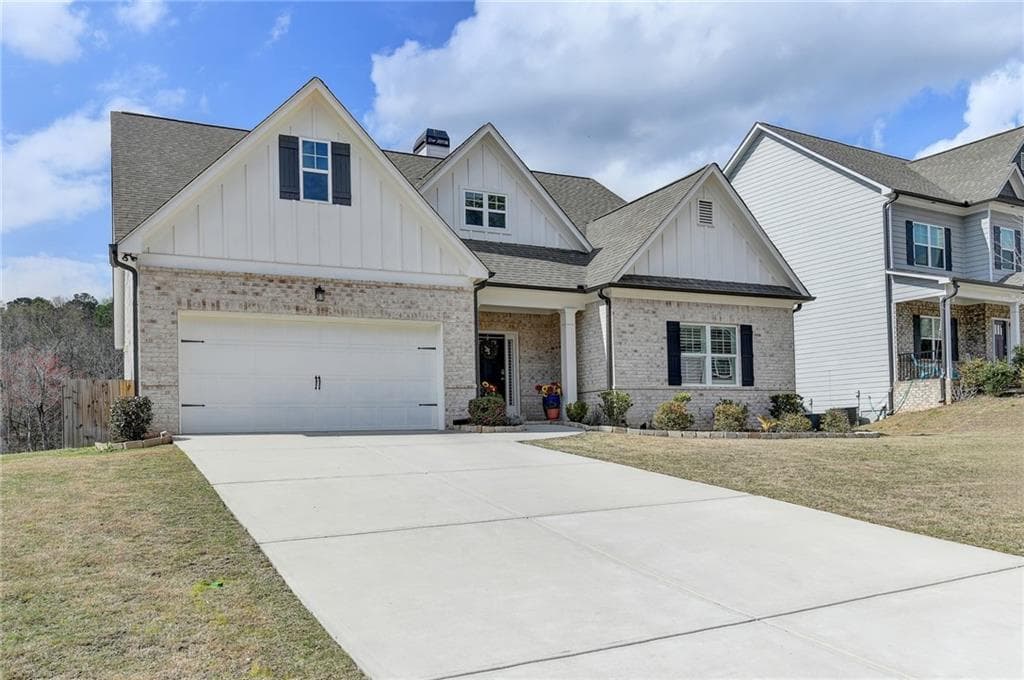 4 bedroom, 3 bathroom, 2,605 sq ft single family residence for sale at 1930 Grand Lanier Drive, Buford, GA 30518 — photo 5