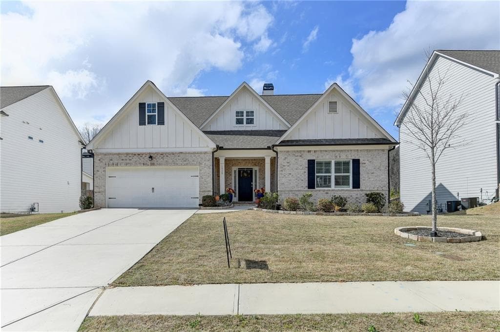 4 bedroom, 3 bathroom, 2,605 sq ft single family residence for sale at 1930 Grand Lanier Drive, Buford, GA 30518 — photo 6