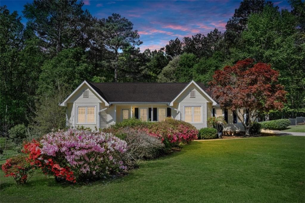 3 bedroom, 2 bathroom, 1,835 sq ft single family residence sold at 129 Landover Drive, Stockbridge, GA 30281
