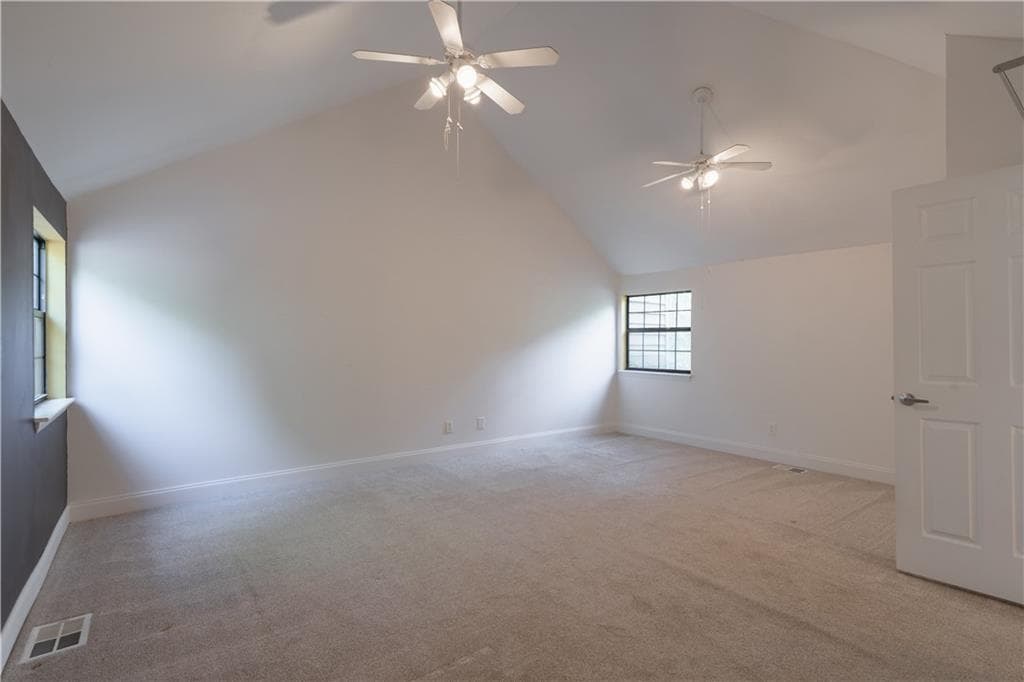 3 bedroom, 2 bathroom, 1,929 sq ft condominium for sale at 3028 Steeplechase Drive, Alpharetta, GA 30004 — photo 8