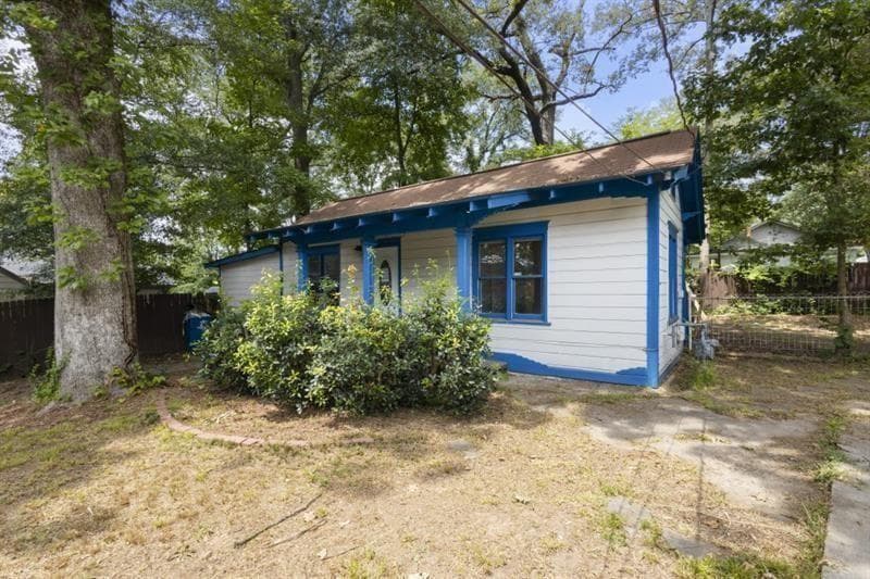 4 bedroom, 1 bathroom, 1,108 sq ft single family residence sold at 1321 Mcclelland Avenue, Atlanta, GA 30344