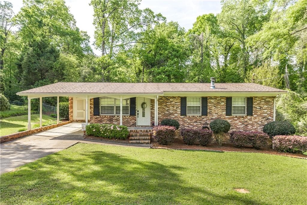3 bedroom, 2 bathroom, 1,716 sq ft single family residence sold at 4260 Wood Forest Place, Macon, GA 31210